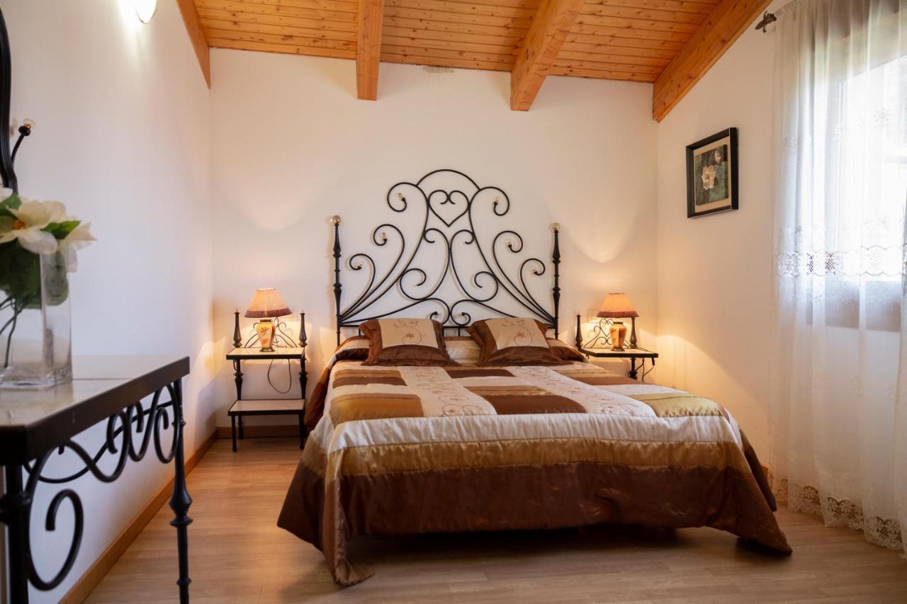 San Leonardo de Yagüe Casa Rural Mirador De Pinares מראה חיצוני תמונה